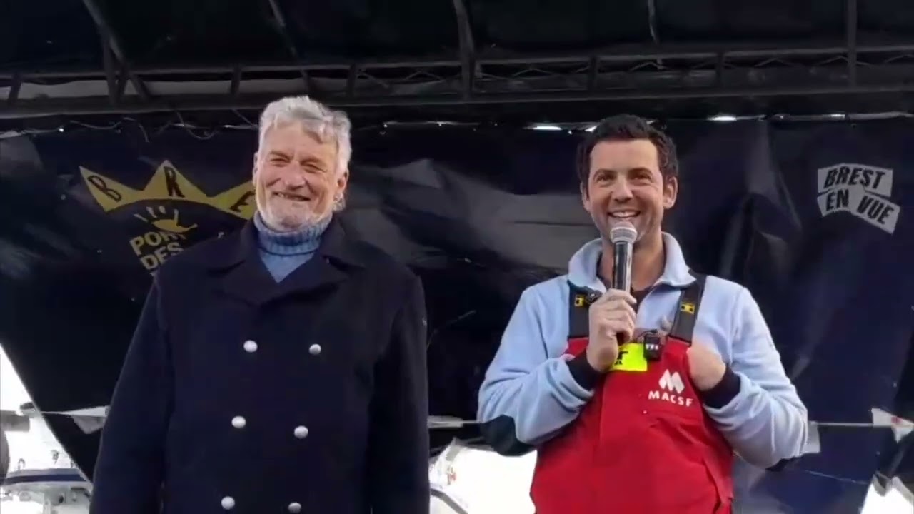 Ambiance de folie à Brest au ponton pour l'arrivée de Guirec Soudée qui bat le record de VDH !